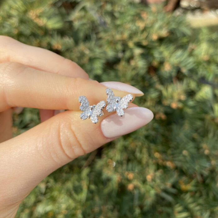 Cercei fluturasi din aur alb de 18k cu diamante naturale