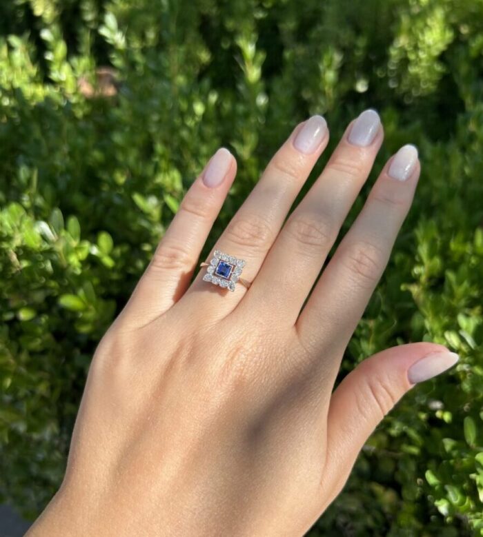 Inel autentic Art Deco din aur de 18k si platina cu safir si diamante