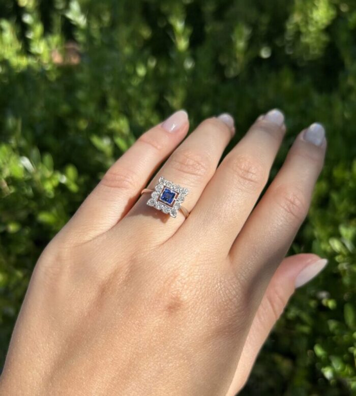 Inel autentic Art Deco din aur de 18k si platina cu safir si diamante