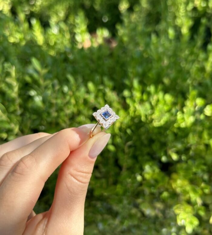 Inel autentic Art Deco din aur de 18k si platina cu safir si diamante
