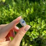 Inel din aur alb de 18k cu diamante si safire