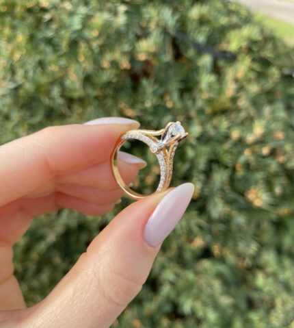 Inel de logodna din aur de 18k cu diamante naturale