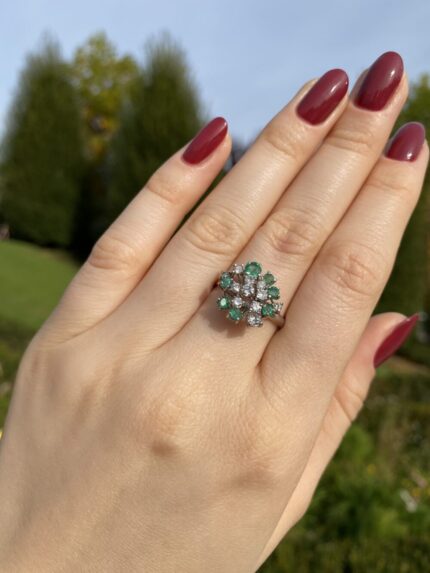 Inel din aur alb de 18k cu smaralde si diamante naturale