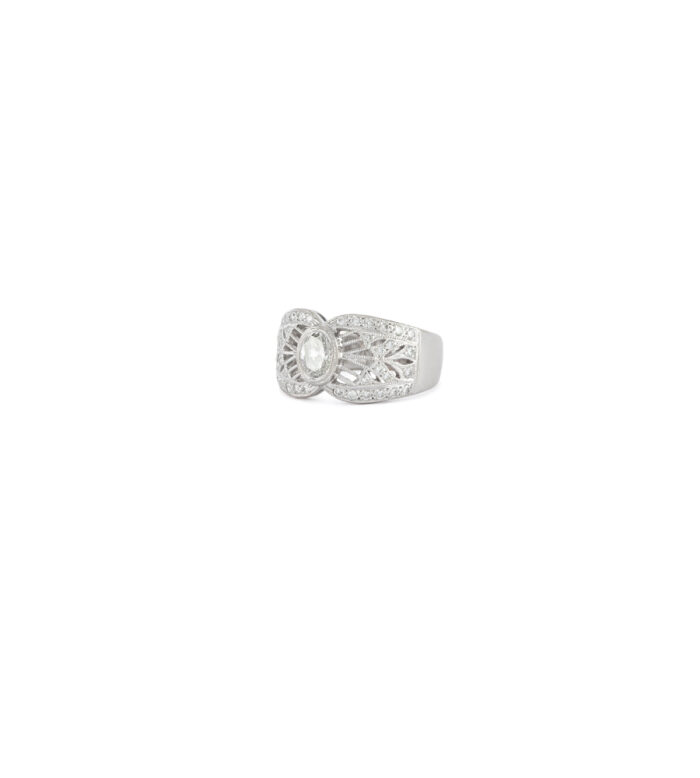 Inel vintage din aur alb de 18k cu diamante naturale