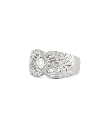 Inel vintage din aur alb de 18k cu diamante naturale
