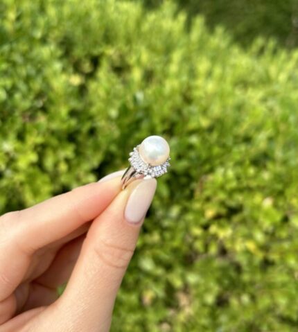 Inel din platina cu perla Akoya si diamante naturale