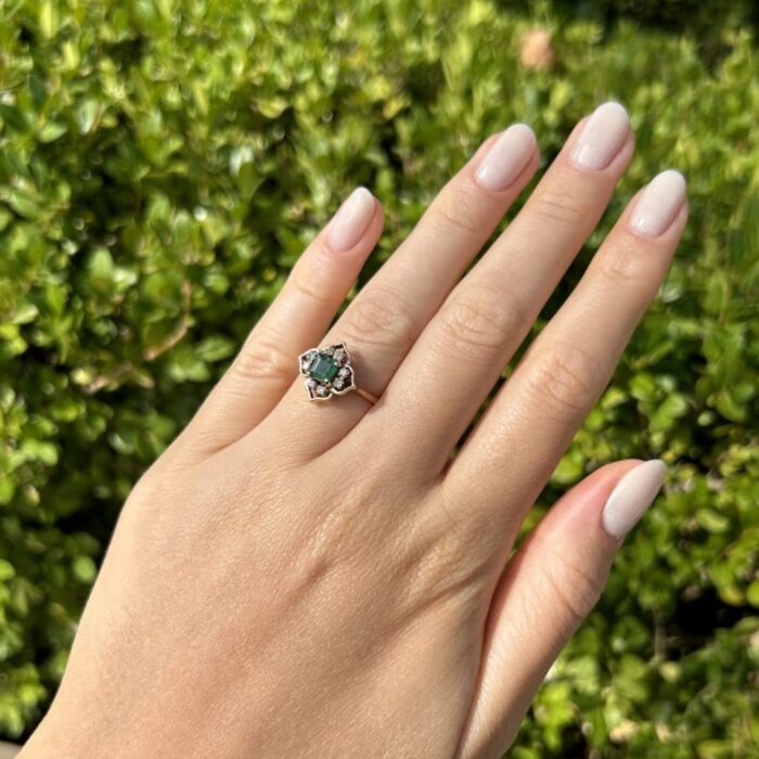 Inel vintage din aur de 14k cu smarald si diamante naturale