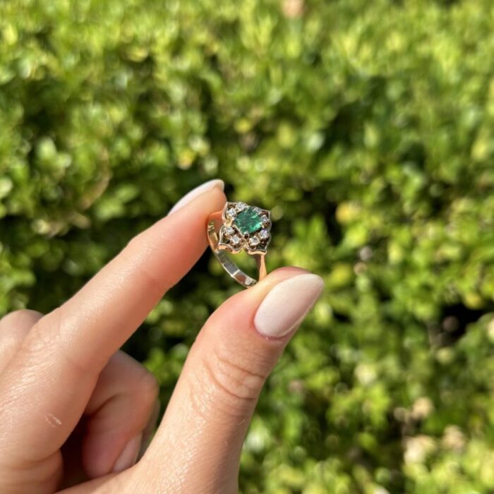 Inel vintage din aur de 14k cu smarald si diamante naturale
