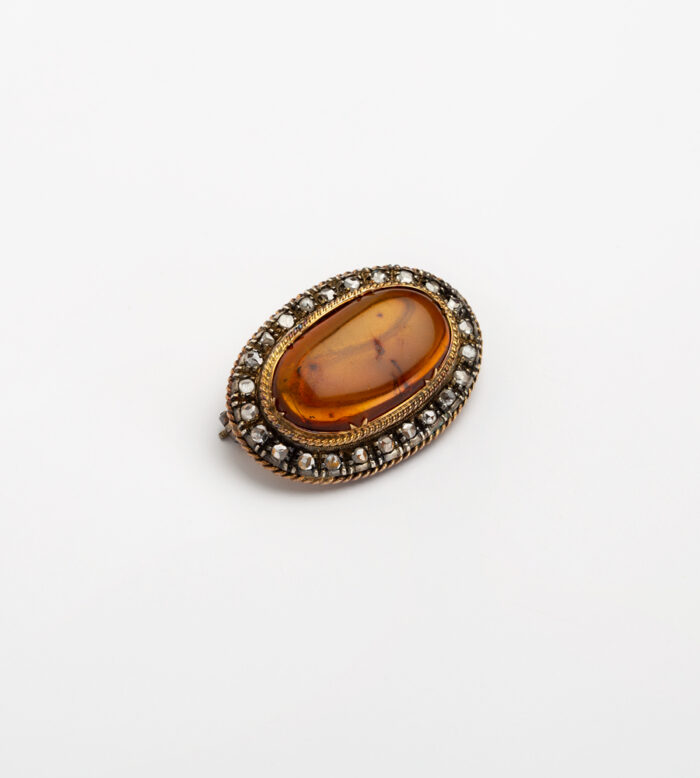 Brosa vintage din aur de 18k si argint cu chihlimbar si diamante naturale