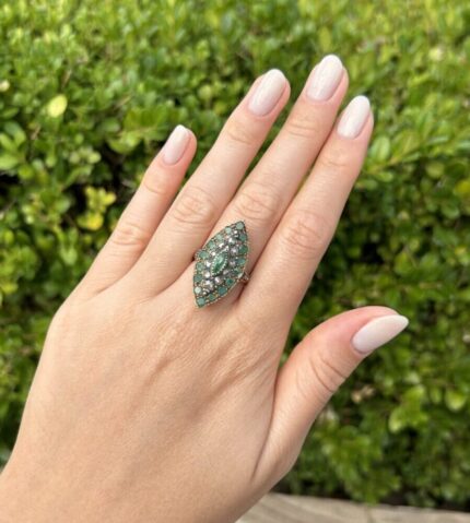 Inel vintage marchiza din aur de 18k cu smaralde si diamante naturale