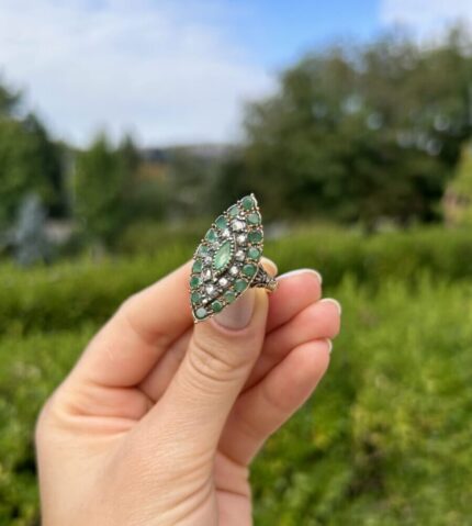 Inel vintage marchiza din aur de 18k cu smaralde si diamante naturale