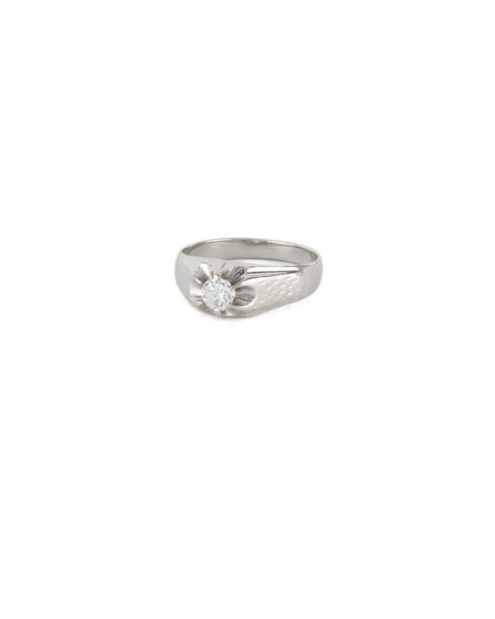 Inel solitar din aur alb de 18k cu diamant natural