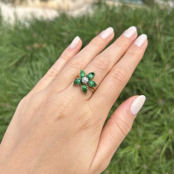 Set din aur de 18k cu email verde si diamante naturale
