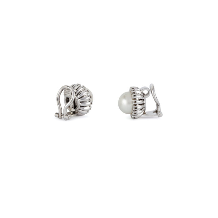  Cercei clips din aur alb de 18k cu perle naturale de cultura si 30 de diamante