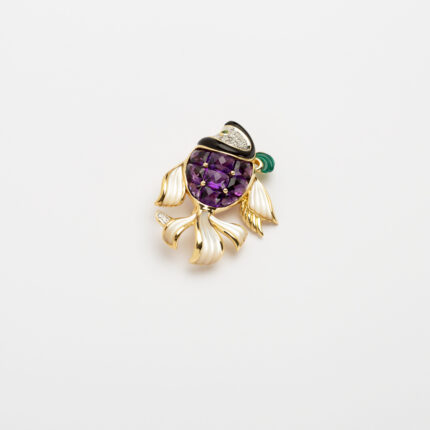 Brosa pestisor din aur de 18k cu sidef, jad, ametist, emaill negru si diamate naturale