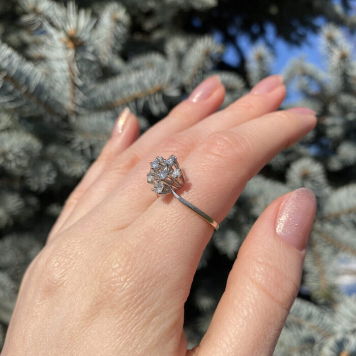 Inel din aur alb de 18k cu diamante naturale