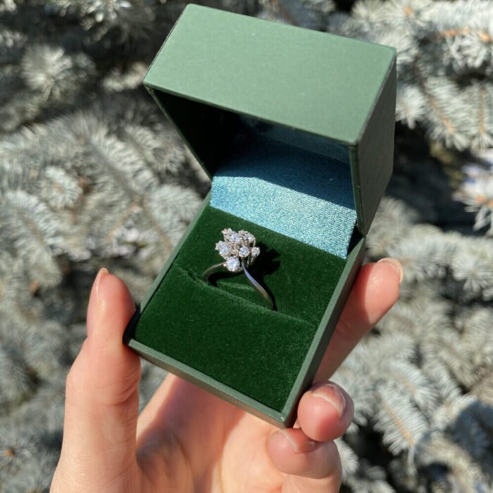 Inel din aur alb de 18k cu diamante naturale