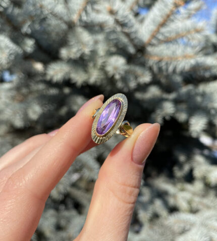 Inel vintage din aur de 18k cu spinel verneuil