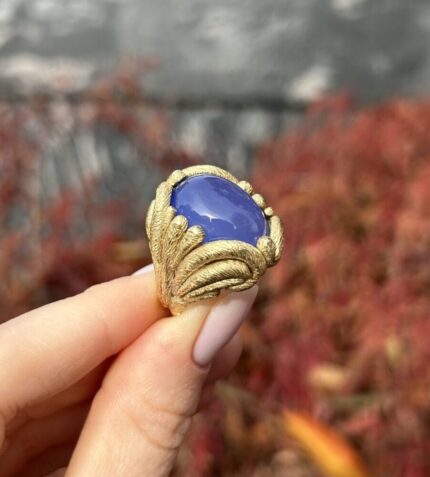 Inel creatie din aur de 18k si calcedonie slefuita caboson
