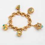 Bratara vintage cu talismane din aur de 18k si turcoaz