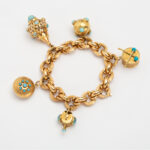 Bratara vintage cu talismane din aur de 18k si turcoaz