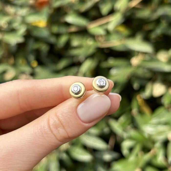 Cercei stud din aur alb si galben de 18k cu diamante naturale