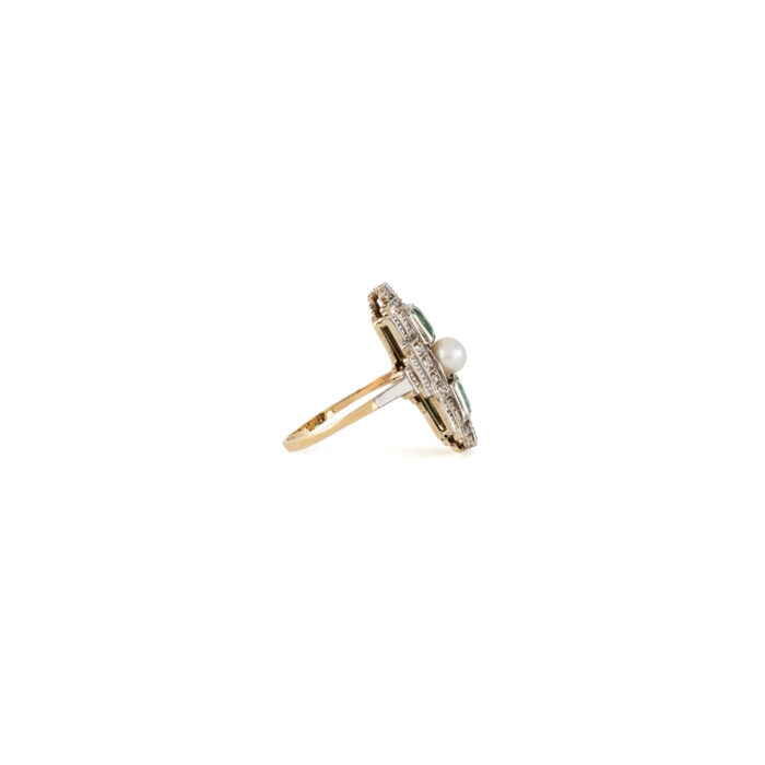 Inel autentic Art Deco din aur de 14k si platina cu perluta, smaralde si diamante naturale