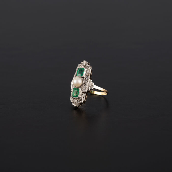 Inel autentic Art Deco din aur de 14k si platina cu perluta, smaralde si diamante naturale