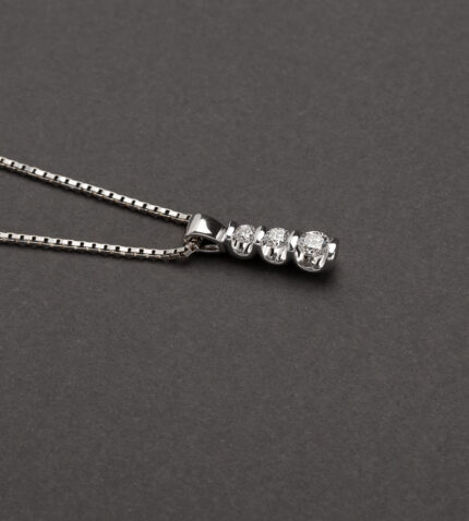 Colier din aur alb de 18k si diamante naturale