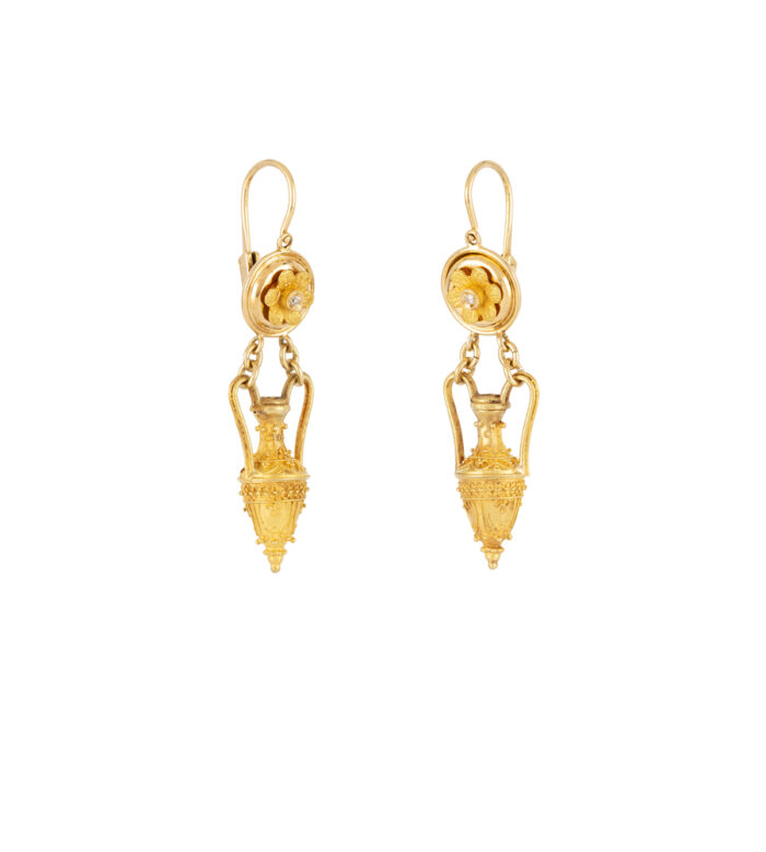 Cercei lungi vintage cu anfora din aur de 18k si diamante naturale