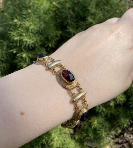 Bratara vintage din aur de 14k cu granate naturale fatetate