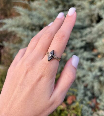 Inel marchiza din aur de 14k cu onix si diamant natural