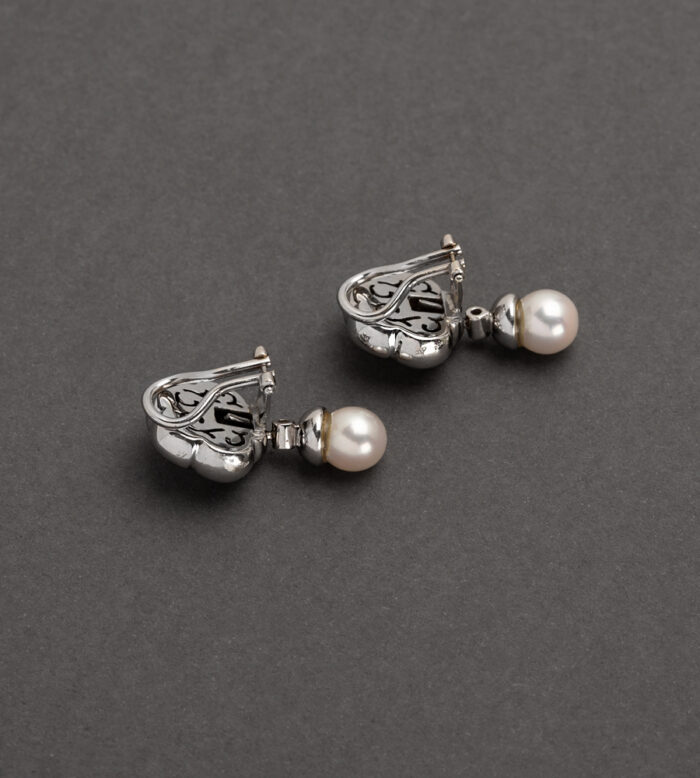 Cercei lungi clips din aur alb de 18k cu perle si diamante naturale