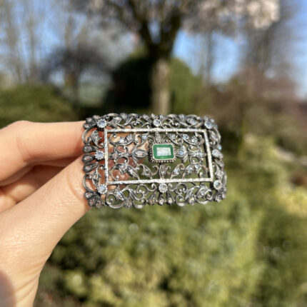 Brosa vintage din aur de 9k si argint cu smarald si diamante naturale
