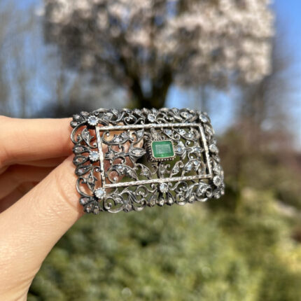 Brosa vintage din aur de 9k si argint cu smarald si diamante naturale