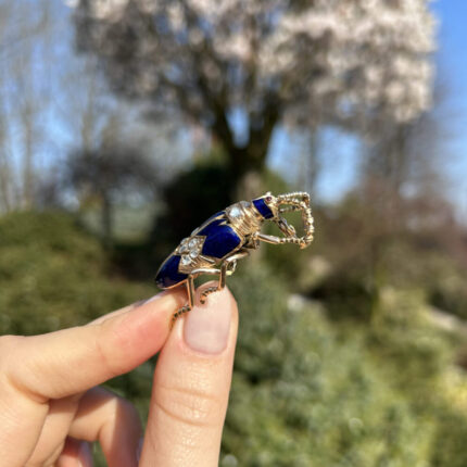 Brosa vintage din aur de 14k cu email cobalt si diamante naturale