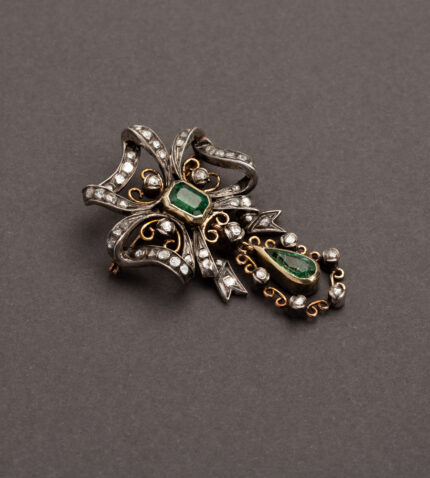 Brosa victoriana din aur de 18k si argint cu smaralde si diamante naturale