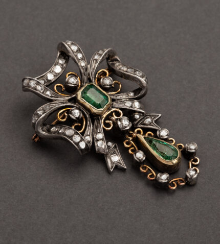 Brosa victoriana din aur de 18k si argint cu smaralde si diamante naturale