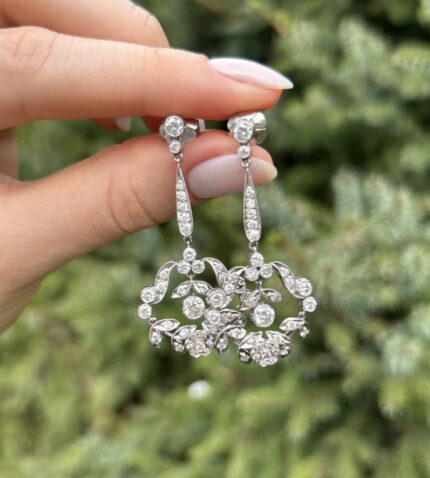 Cercei stil Edvardian din aur alb de 18k cu diamante naturale 3.2ct