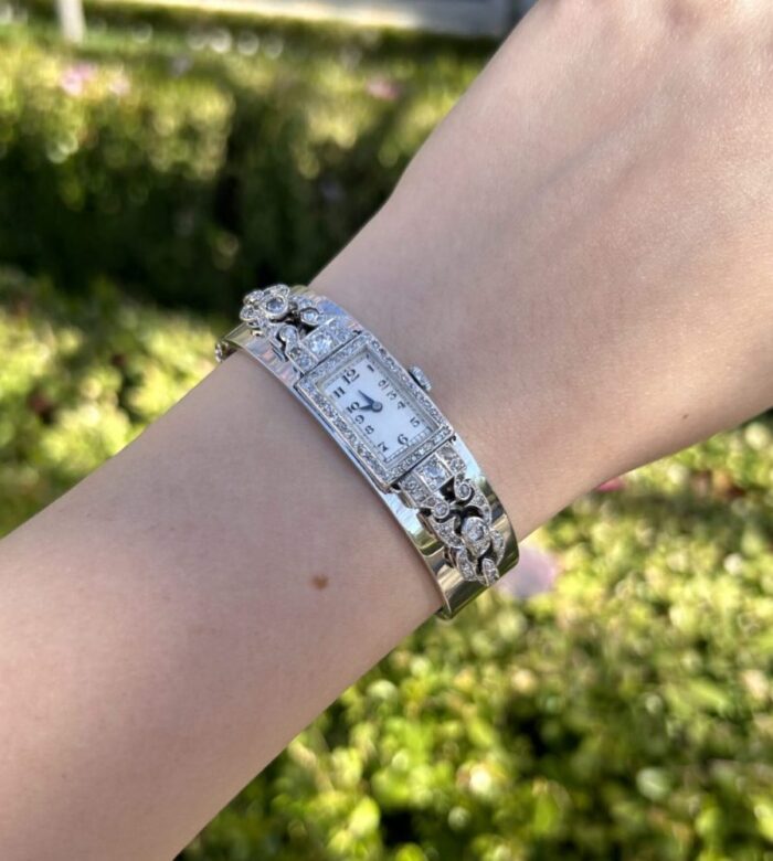 Bratara ceas Art Deco din aur alb de 18k cu diamante naturale
