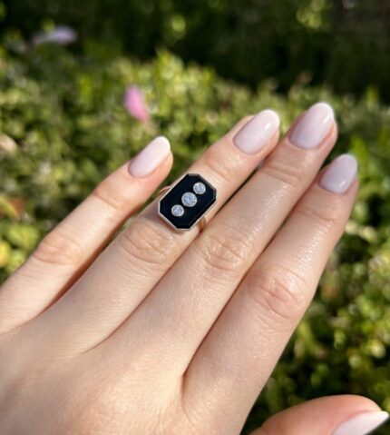 Inel autentic Art Deco din aur de 18k si platina cu onix si diamante naturale