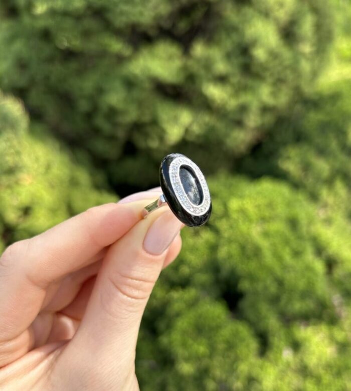 Inel Art Deco din aur alb de 18k cu onix si diamante naturale
