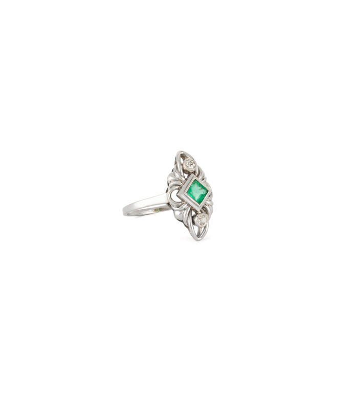 Inel Art Deco din aur alb de 18k cu smarald si diamante naturale