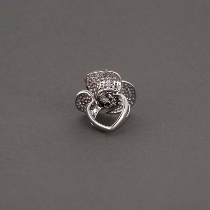 Set din aur alb de 18k cu safire si diamante naturale
