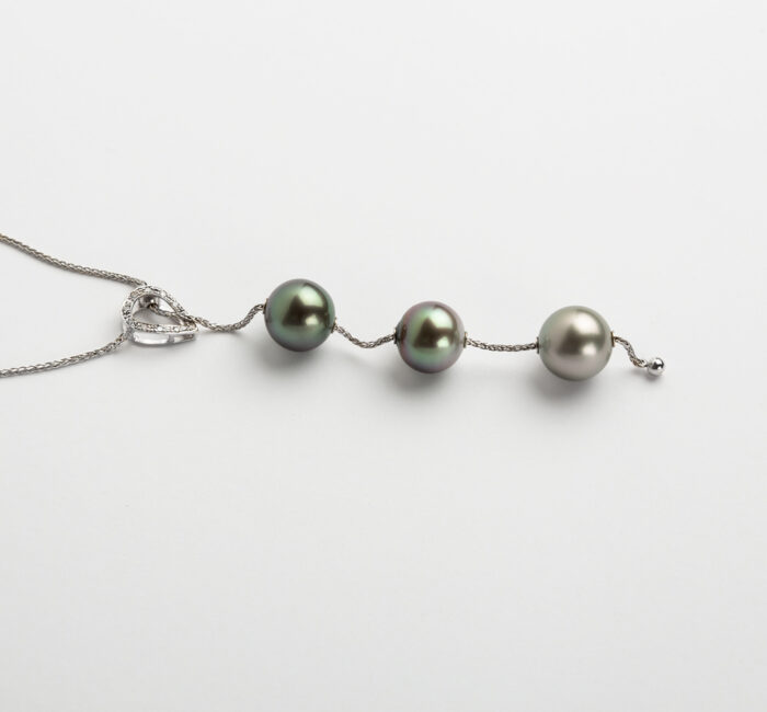 Colier din aur alb de 18k cu perle tahiti si diamante naturale