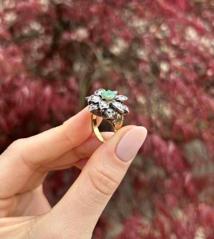 Inel vintage din aur de 18k si argint cu smarald si diamante naturale