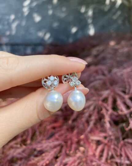 Cercei din aur alb de 18k cu perle si diamante naturale