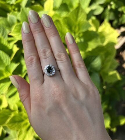 Inel din aur alb de 14k cu safir si diamante naturale