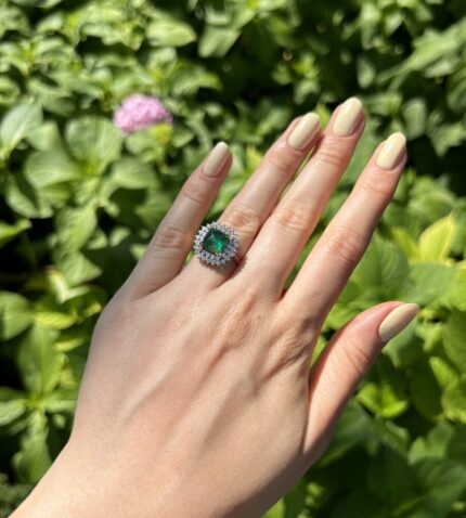 Inel din aur de 14k cu smarald de 2,7ct "Sugar loaf cut" si diamante naturale